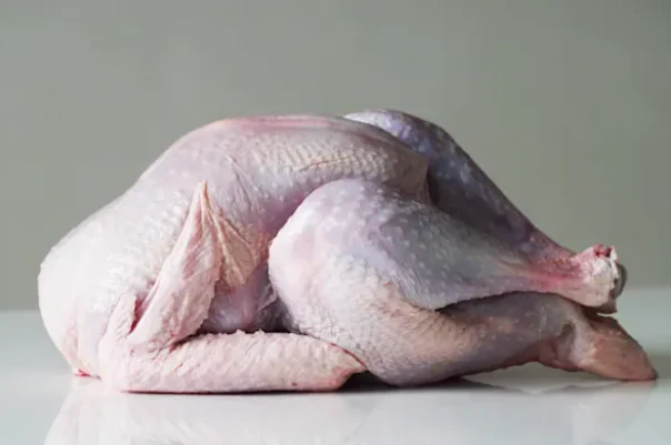 Traditional White Hen Turkey (4kg-8/9kg) -PLEASE CALL THE OFFICE TO CHECK AVAILIABLITY - 01243 542195