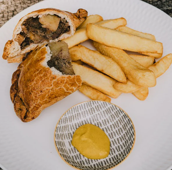 Nelly's Traditional Pasty 310gm - TO ORDER ONLY